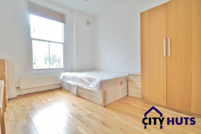 3 Bedroom Flat To Rent In Penn Road, London, N7