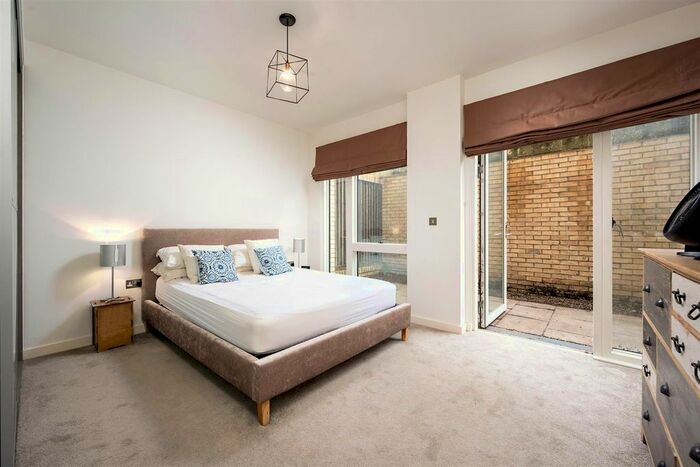 1 Bedroom Flat To Rent In Cambridge Avenue, London, NW6