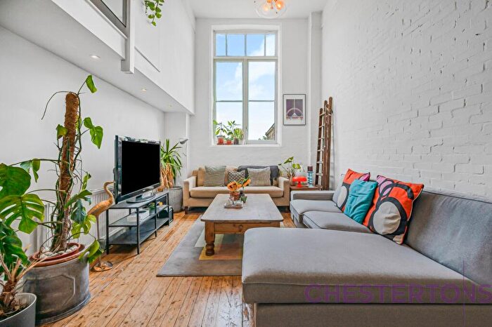 2 Bedroom Flat To Rent In Bow Brook House, Gathorne Street, E2