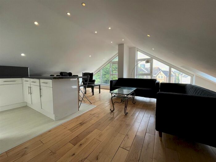 5 Bedroom Flat To Rent In Richmond Road, Cardiff, CF24