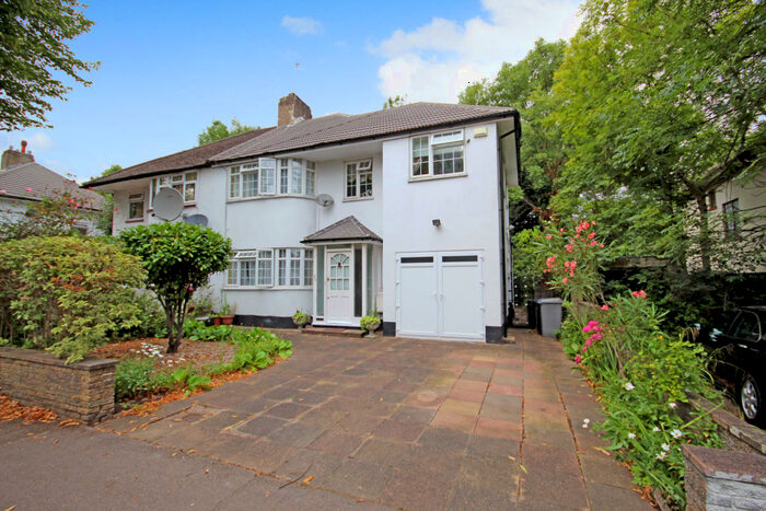 4 Bedroom Semi-Detached House To Rent In Crawford Avenue, Wembley, Middlesex, HA0