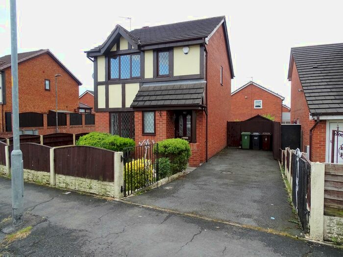 3 Bedroom Detached House To Rent In Platt Lane, Wigan, WN1