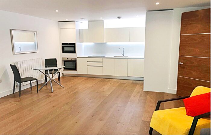 2 Bedroom Apartment For Sale In Tizzard Grove, London, SE3