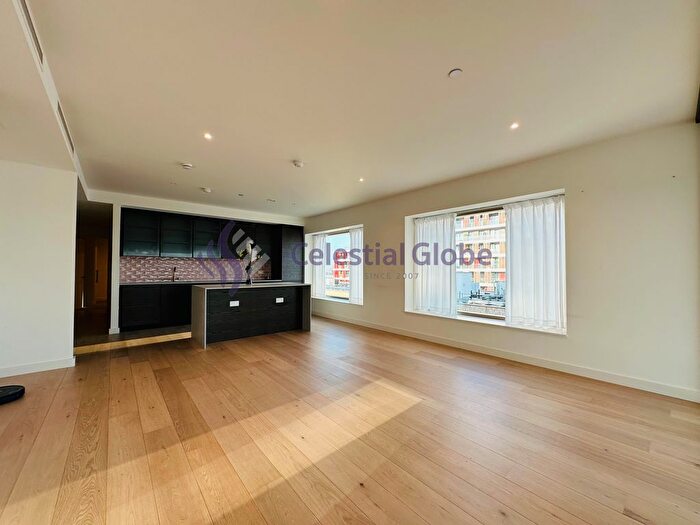 3 Bedroom Flat To Rent In Starboard Way, London, E16