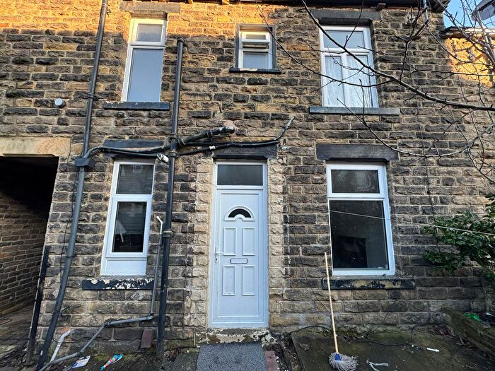 2 Bedroom Terraced House To Rent In Washington Street, Bradford, West Yorkshire, BD8