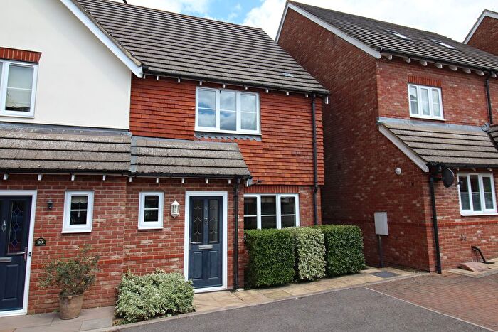 3 Bedroom Semi Detached House For Sale In Oaks Close, Tonbridge, TN10