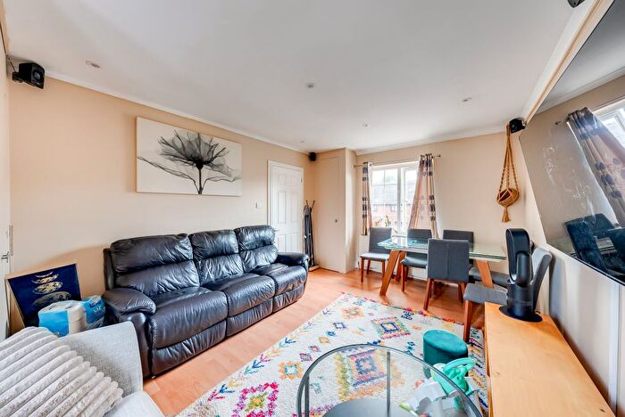 1 Bedroom Flat For Sale In Moncrieff Close, London, E6