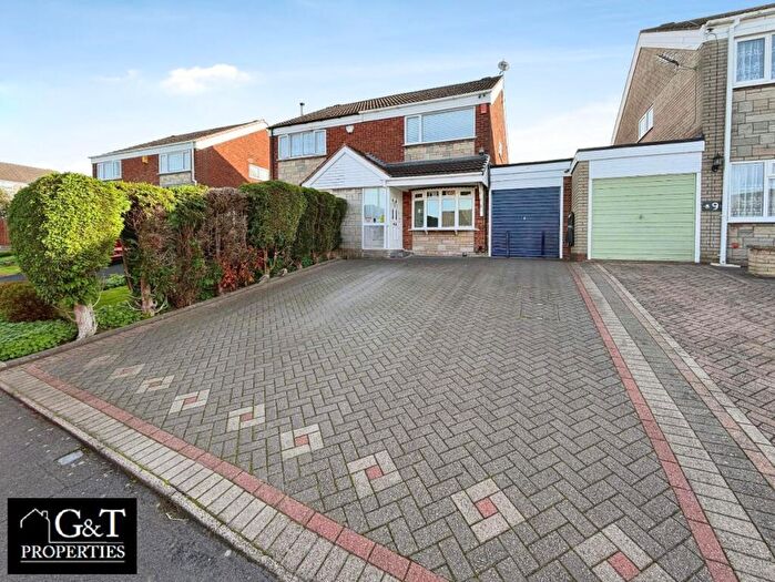 3 Bedroom Semi-Detached House For Sale In Penrice Drive, Tividale, Oldbury, B69