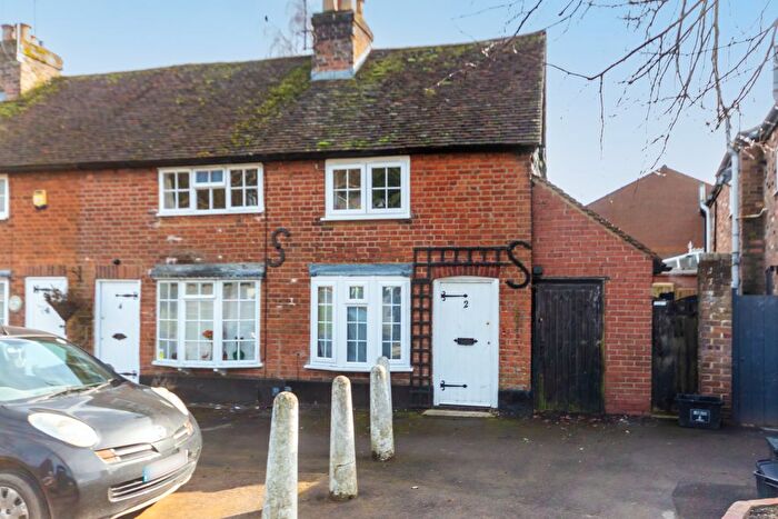 2 Bedroom Cottage For Sale In Harpenden Lane, Redbourn, St. Albans, AL3