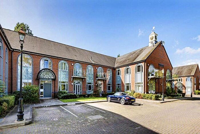 2 Bedroom Apartment For Sale In Marsh Lane, Solihull, B92