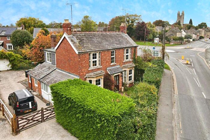 4 Bedroom Detached House For Sale In The Forty, Cricklade, Wiltshire, SN6