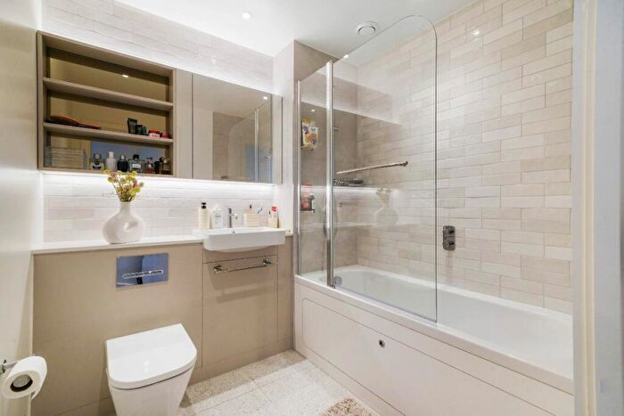 1 Bedroom Apartment For Sale In Flat, Azure House, Brook Road, London, N8