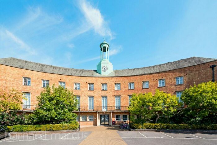 1 Bedroom Flat To Rent In Constable Close, Friern Barnet, London, N11