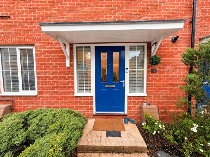 2 Bedroom Flat For Sale In Foundry Drive, Buckingham, MK18