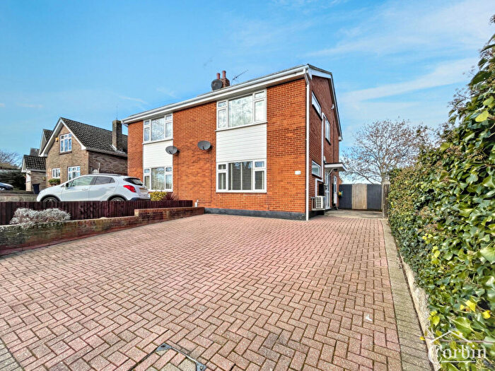 3 Bedroom Semi Detached House For Sale In Magna Road, Bournemouth, BH11