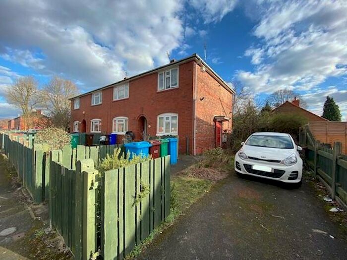 2 Bedroom Flat To Rent In Platt Lane, Fallowfield, Manchester, M14