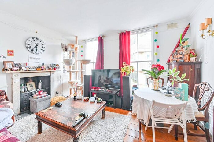 4 Bedroom Terraced House For Sale In Pratt Walk, Kennington, London, SE11