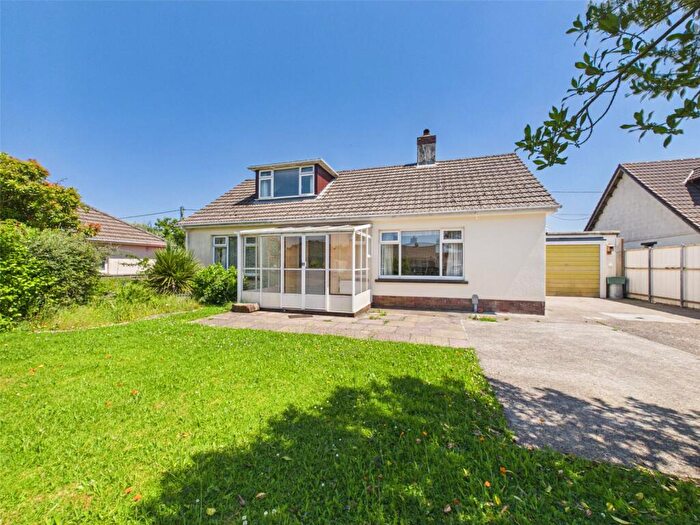 3 Bedroom Bungalow For Sale In Park Close, Holsworthy, Devon, EX22