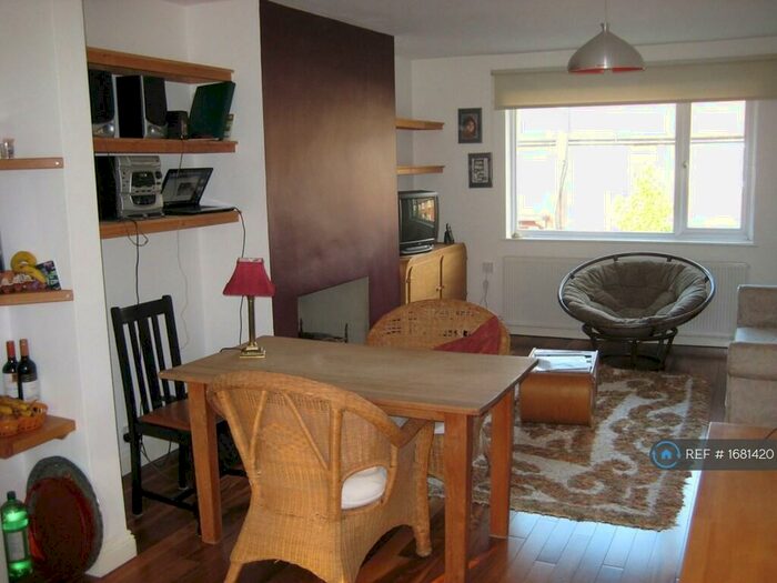2 Bedroom Flat To Rent In Homerton, Lonnndon, E5