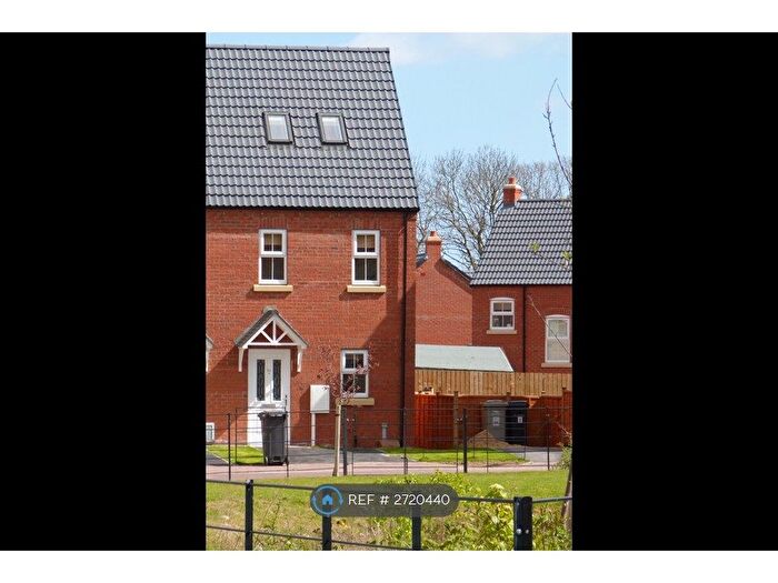 3 Bedroom Semi-Detached House To Rent In Kristen Turton Close, Holton-Le-Clay, Grimsby, DN36