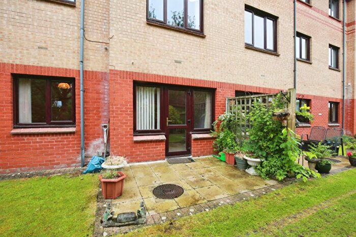 1 Bedroom Apartment For Sale In Marlborough Court, Didcot, OX11