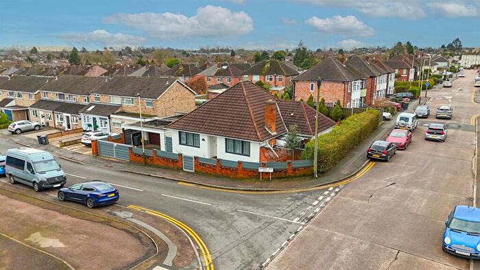 3 Bedroom Bungalow For Sale In Winders Way, Aylestone, Leicester, LE2