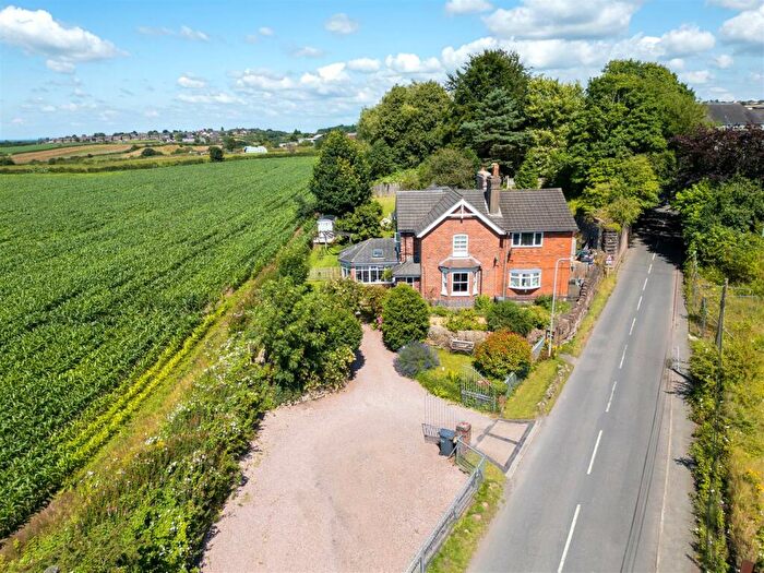 3 Bedroom Semi-Detached House For Sale In Shraley Brook Road, Halmer End, Stoke-On-Trent, ST7