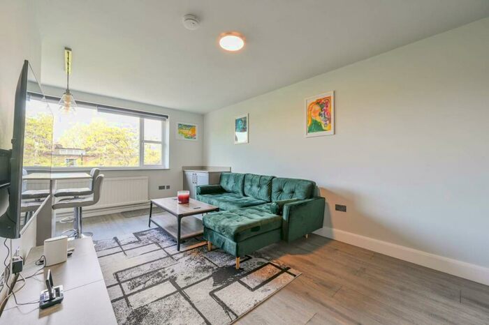 Studio To Rent In Harleyford Street, Oval, London, SE11