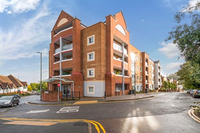 1 Bedroom Flat To Rent In Flambard Way, Godalming, GU7