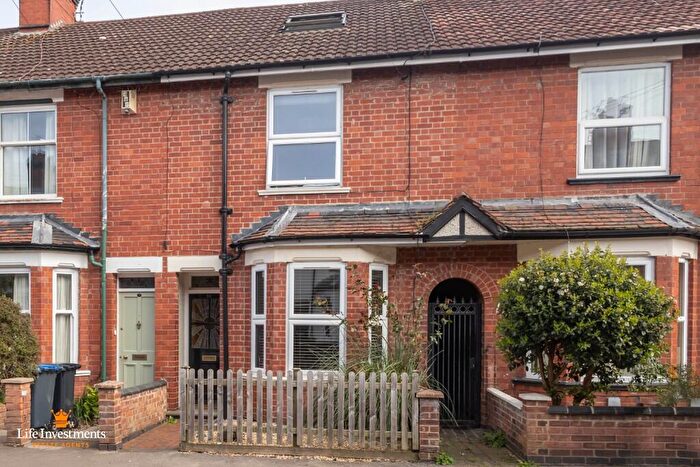 3 Bedroom Terraced House For Sale In Acacia Grove, Rugby, Warwickshire, CV21