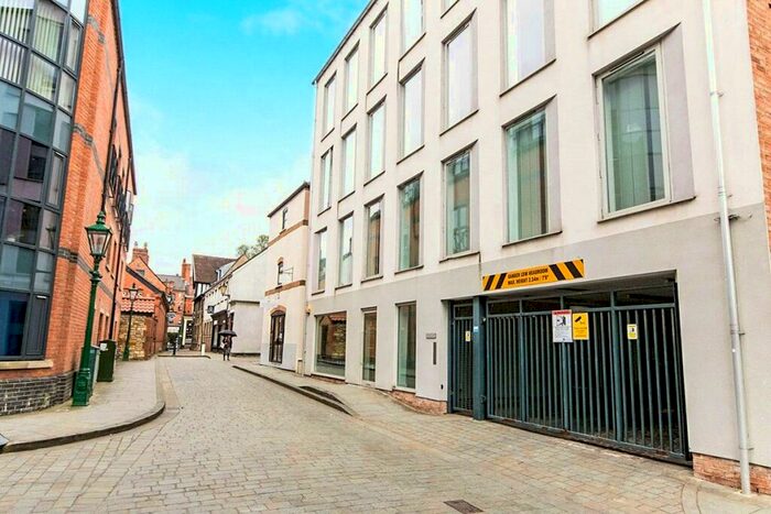 2 Bedroom Flat To Rent In Museum Court, Lincoln, LN2