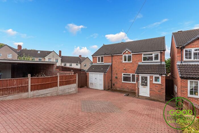4 Bedroom Detached House For Sale In Harrow Road, Swadlincote, DE11