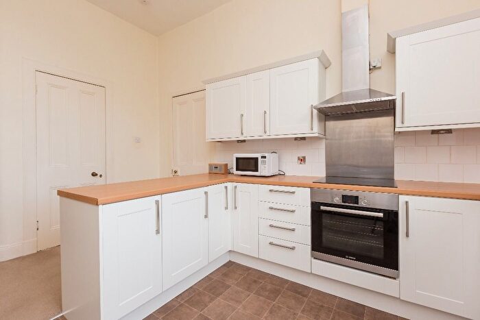 3 Bedroom Flat To Rent In Morningside Gardens, Morningside, Edinburgh, EH10
