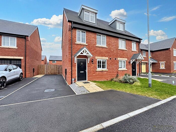 3 Bedroom Semi-Detached House To Rent In Swanage Close, Cottam, Preston, PR4