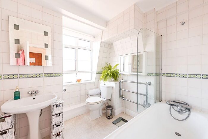 Studio To Rent In Sloane Avenue, Chelsea, London, SW3