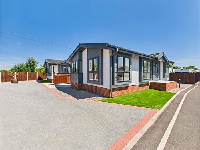 2 Bedroom Park Home For Sale In The Leigh, Gloucester, Gloucestershire, GL19