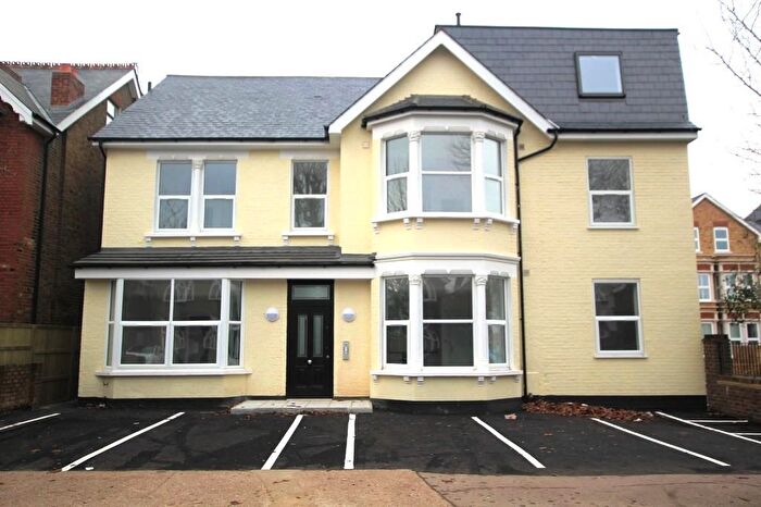 1 Bedroom Apartment To Rent In Beaufort Road, Kingston, KT1