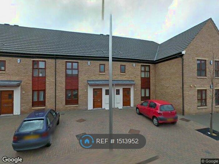 3 Bedroom Terraced House To Rent In Park Corner, Northampton, NN5