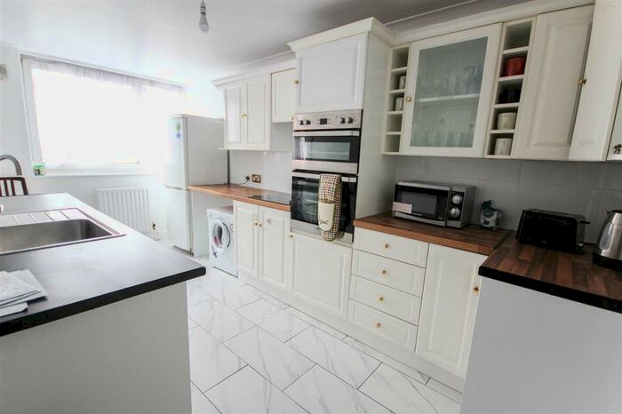 3 Bedroom Apartment To Rent In St Bernard House, Bernard Street, Southampton, SO14