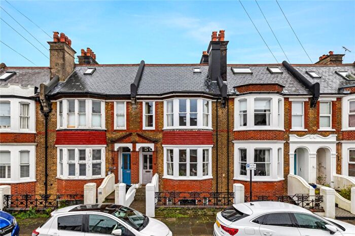 6 Bedroom Terraced House For Sale In Compton Road, Brighton, East Sussex, BN1