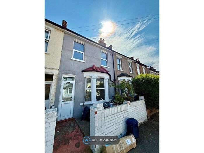 3 Bedroom Terraced House To Rent In Wentworth Road, Croydon, CR0