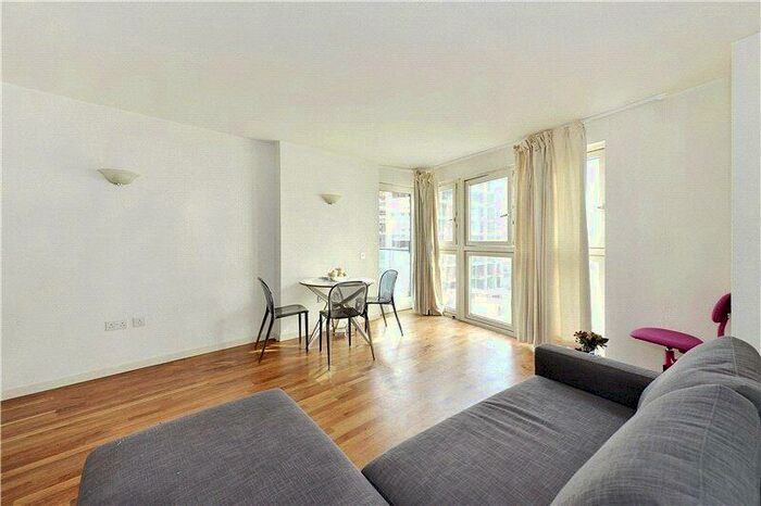 2 Bedroom Flat To Rent In New Providence Wharf, Fairmont Avenue, E14