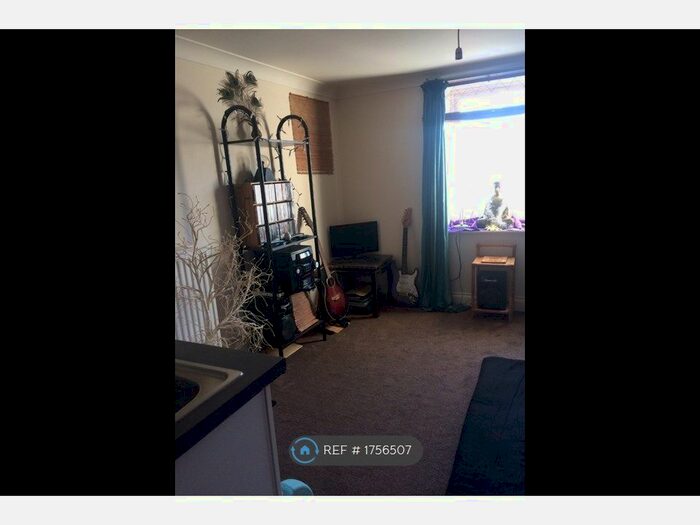 1 Bedroom Flat To Rent In Wellesley Road, Clacton-On-Sea, CO15