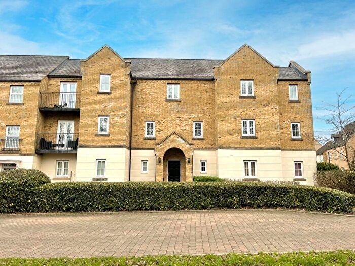 2 Bedroom Apartment For Sale In Tenby Grove, Kingsmead, Milton Keynes, MK4