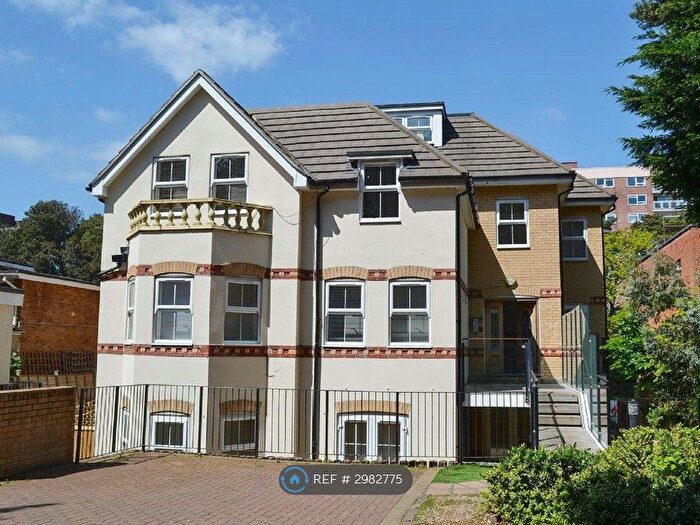 2 Bedroom Flat To Rent In Manor Road, Bournemouth, BH1