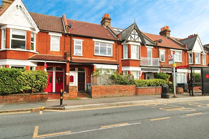 2 Bedroom Flat To Rent In Kingston Road, London, SW20