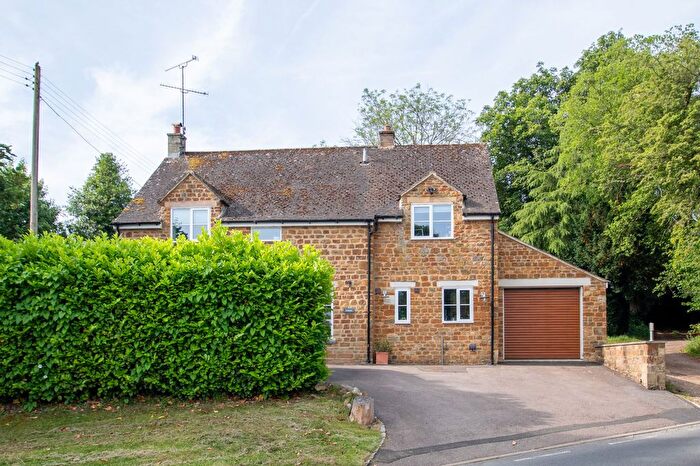 4 Bedroom Detached House For Sale In South Newington, Banbury, OX15