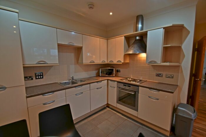 2 Bedroom Flat To Rent In Altrincham Road, Manchester M22