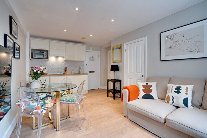 1 Bedroom Flat To Rent In Sloane Avenue, SW3