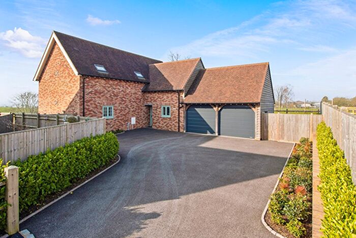 4 Bedroom Detached House For Sale In New Road, Herstmonceux, Hailsham, BN27